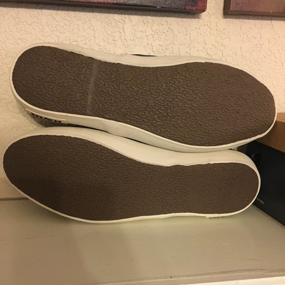 SeaVees Baja Varsity Slip-on shoes, NIB suede - Picture 3 of 5